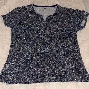 Elegant Navy Patterned Short Sleeve Scrub Top